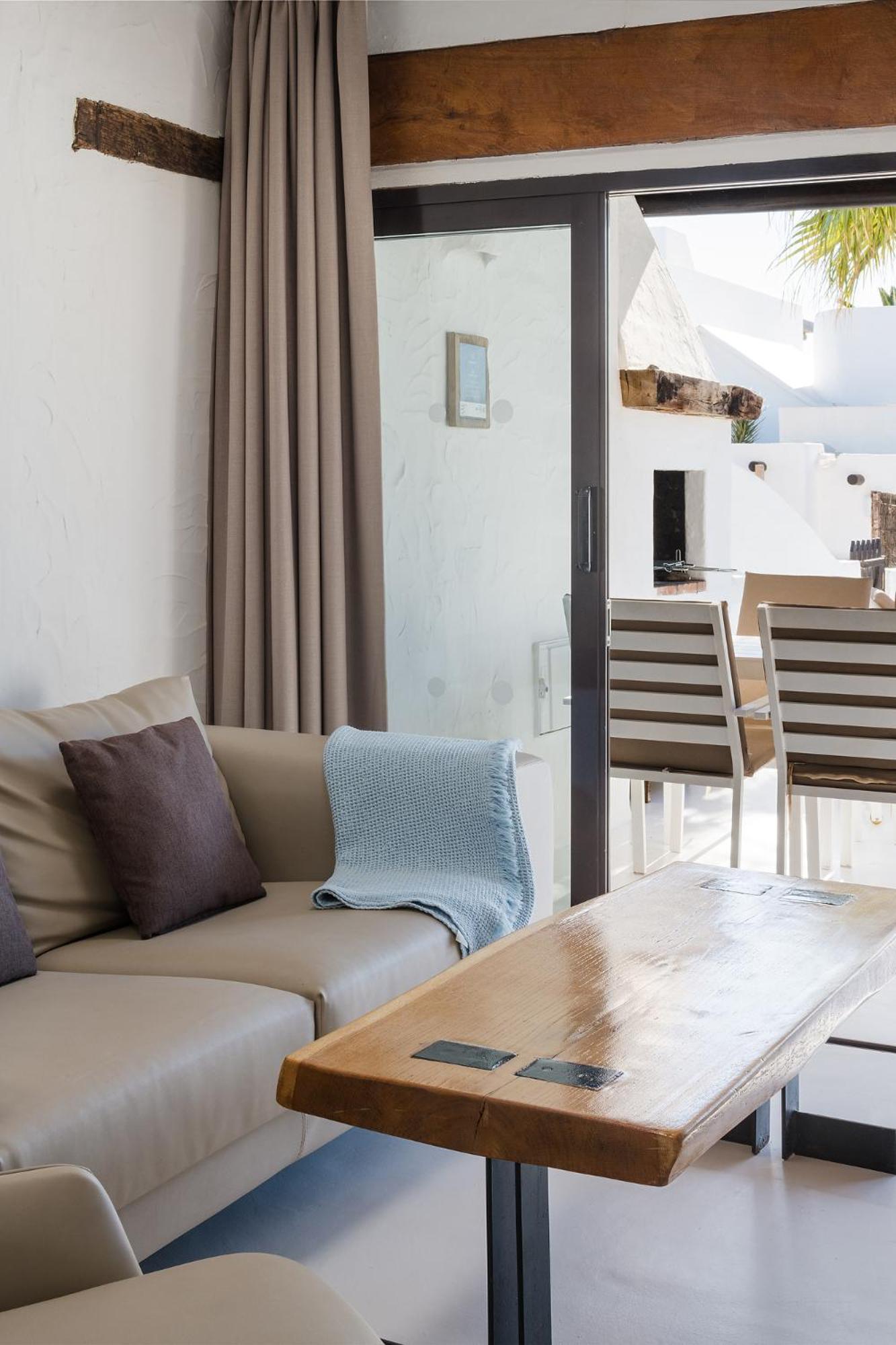 Kamezi Boutique Hotel Villas Playa Blanca  Room photo